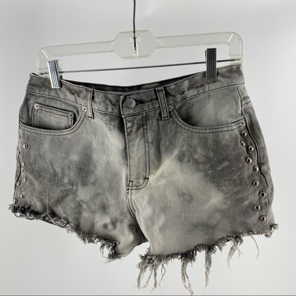 Tommy Hilfiger Sz 10 Blk Wash Distressed Shorts